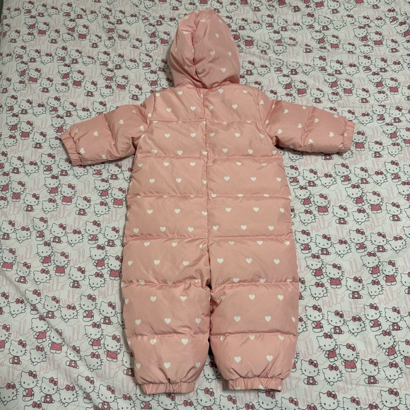 Gap Baby Full Body Snowsuit snow suit winter with hood 12-18M pink white hearts - Picture 2 of 2